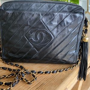 CHANEL CROSSBODY CAMERA BAG LRG